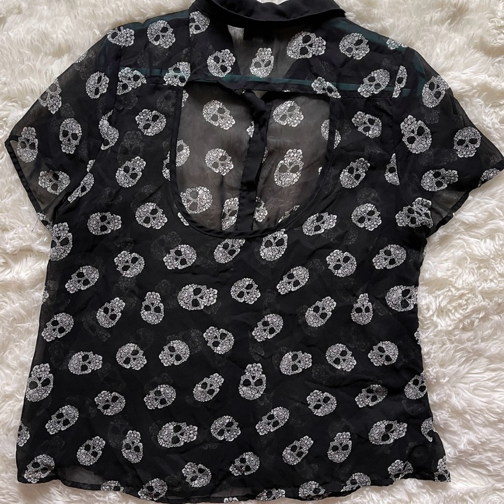 Torrid Skull Print Blouse Black Sheer Button Up Keyhole Back Whimsigoth Large - Picture 6 of 10